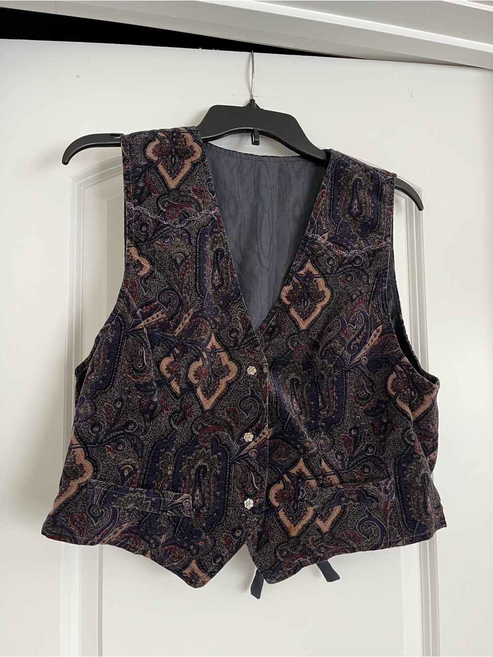 VTG Tapestry Style Paisley Vest Jacquard Pattern Unique Buttons Tie Back